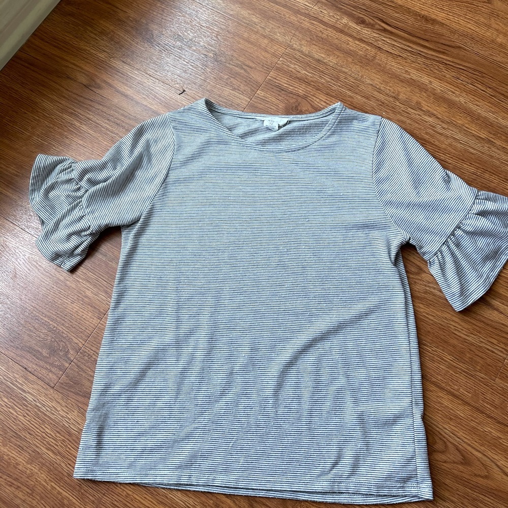 T-shirt flutter sleeve